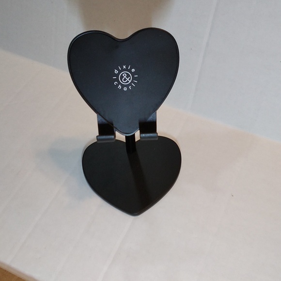 Dixie & charli universal heart phone stand nwot - Picture 5 of 6